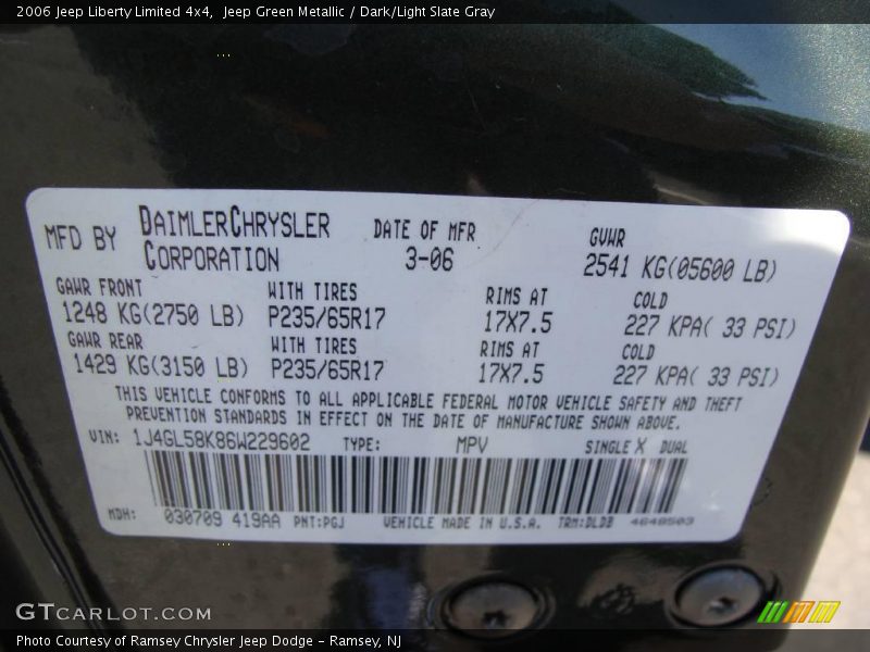 Jeep Green Metallic / Dark/Light Slate Gray 2006 Jeep Liberty Limited 4x4
