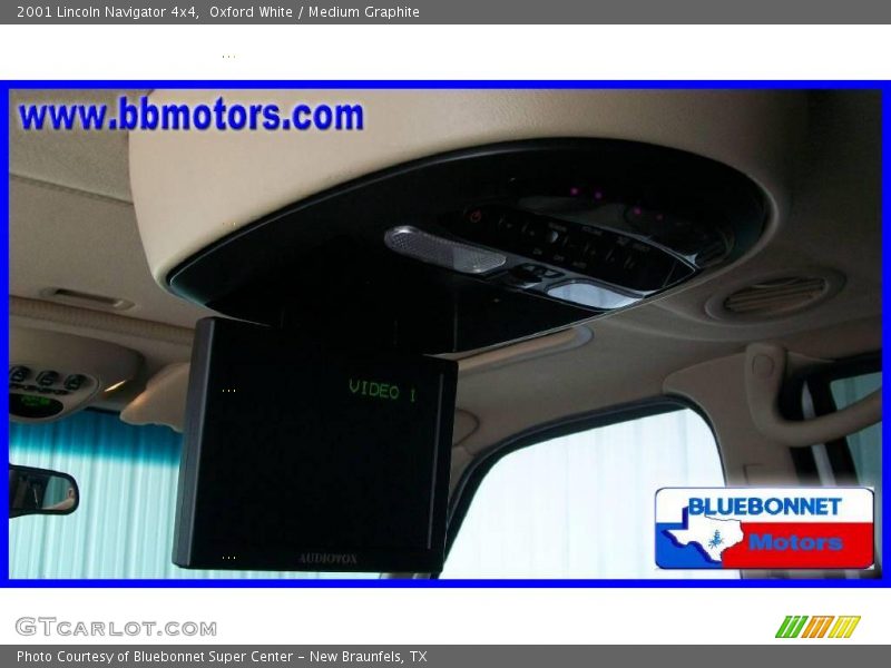 Oxford White / Medium Graphite 2001 Lincoln Navigator 4x4