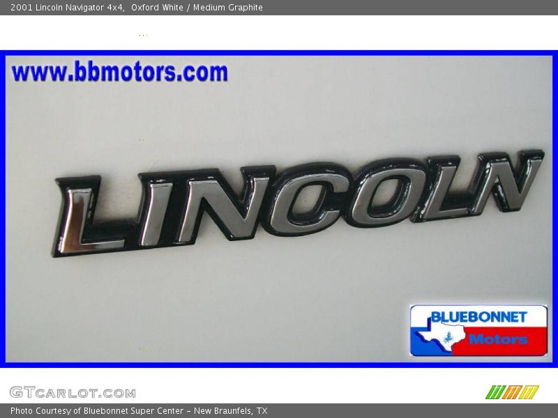 Oxford White / Medium Graphite 2001 Lincoln Navigator 4x4