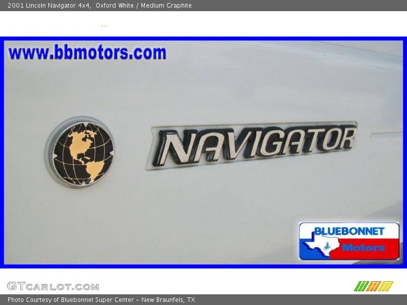 Oxford White / Medium Graphite 2001 Lincoln Navigator 4x4