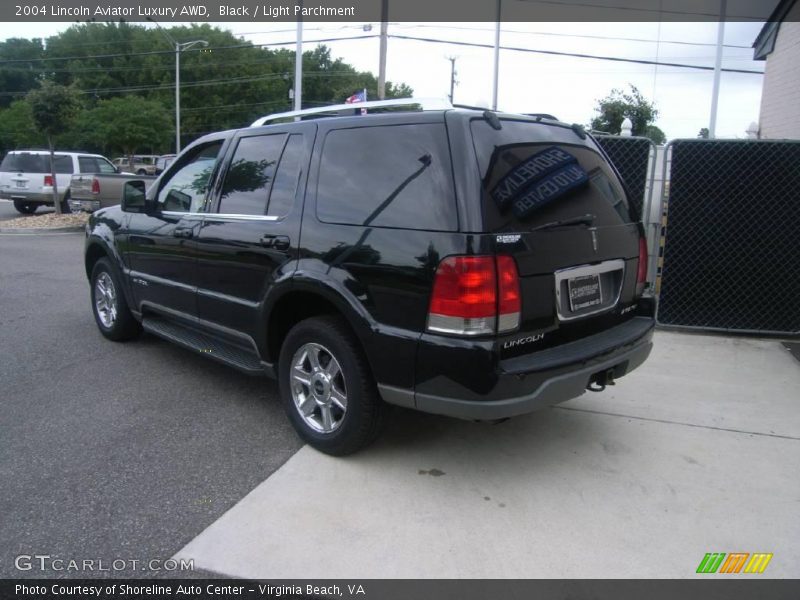 Black / Light Parchment 2004 Lincoln Aviator Luxury AWD