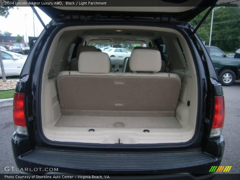 Black / Light Parchment 2004 Lincoln Aviator Luxury AWD