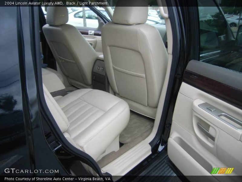 Black / Light Parchment 2004 Lincoln Aviator Luxury AWD