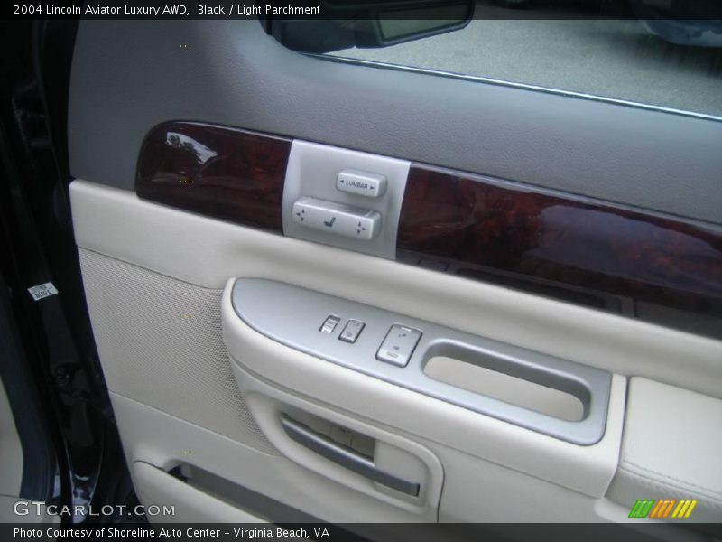 Black / Light Parchment 2004 Lincoln Aviator Luxury AWD