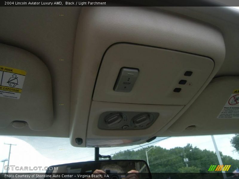 Black / Light Parchment 2004 Lincoln Aviator Luxury AWD