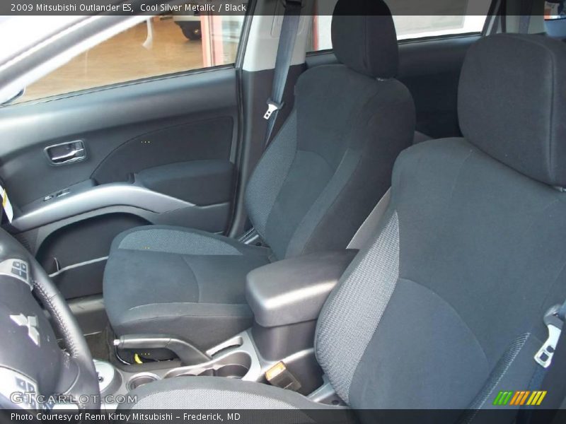 Cool Silver Metallic / Black 2009 Mitsubishi Outlander ES