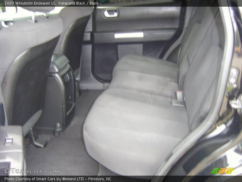 Kalapana Black / Black 2007 Mitsubishi Endeavor LS