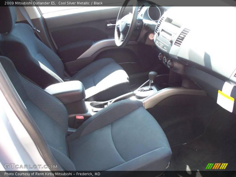 Cool Silver Metallic / Black 2009 Mitsubishi Outlander ES