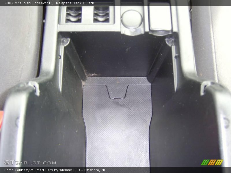 Kalapana Black / Black 2007 Mitsubishi Endeavor LS