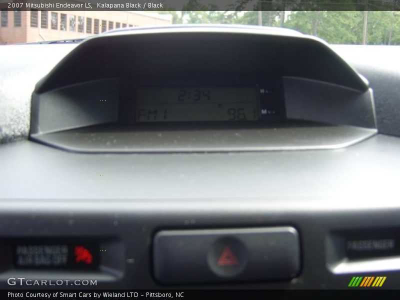 Kalapana Black / Black 2007 Mitsubishi Endeavor LS