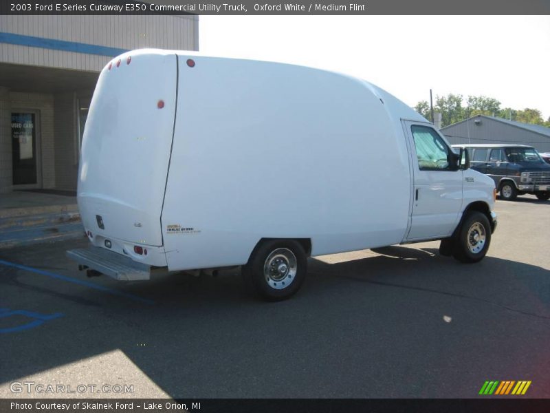 Oxford White / Medium Flint 2003 Ford E Series Cutaway E350 Commercial Utility Truck