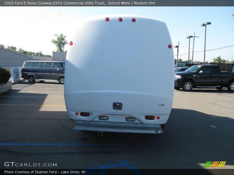 Oxford White / Medium Flint 2003 Ford E Series Cutaway E350 Commercial Utility Truck