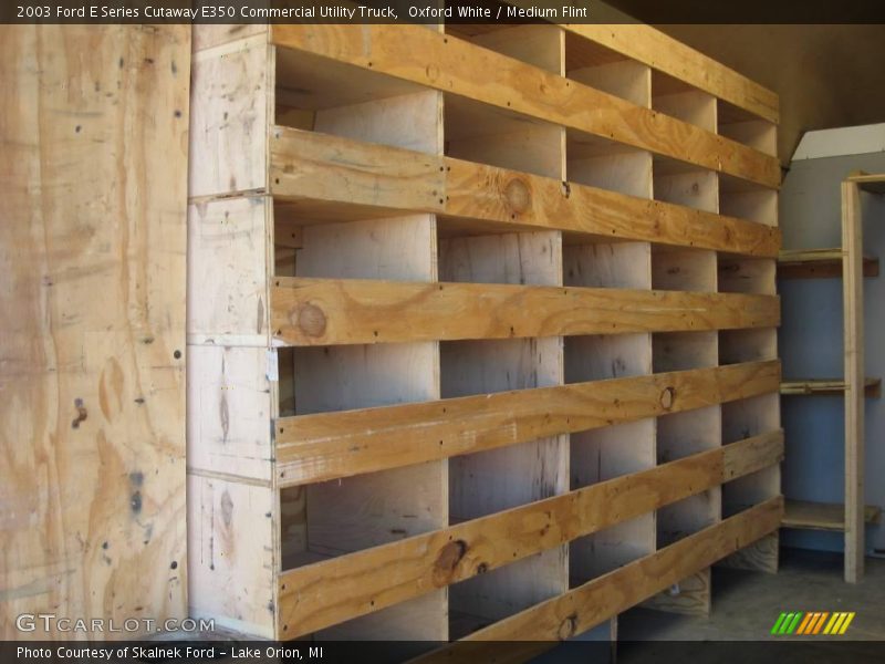 Oxford White / Medium Flint 2003 Ford E Series Cutaway E350 Commercial Utility Truck