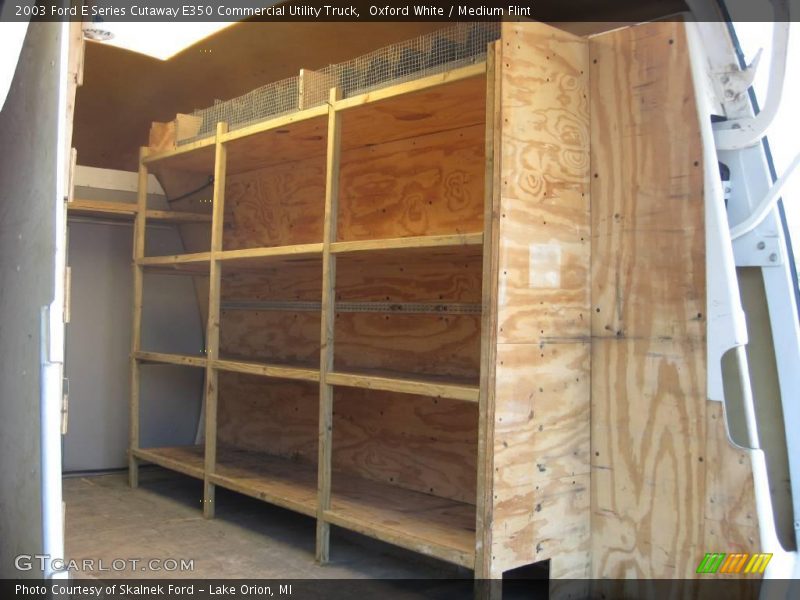 Oxford White / Medium Flint 2003 Ford E Series Cutaway E350 Commercial Utility Truck