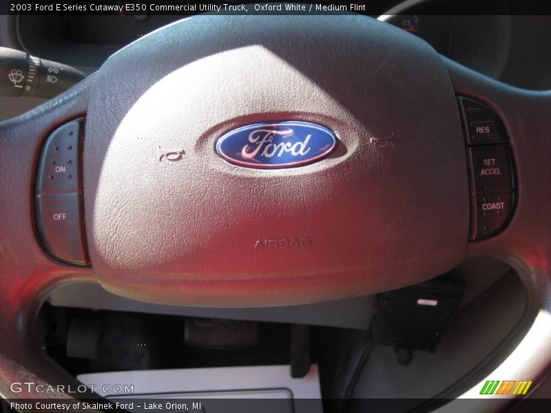 Oxford White / Medium Flint 2003 Ford E Series Cutaway E350 Commercial Utility Truck