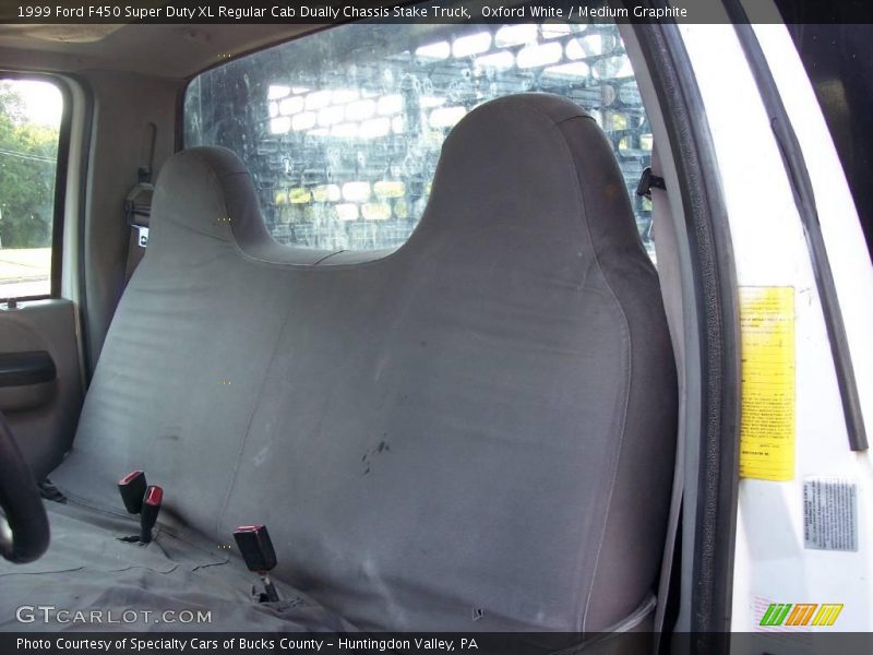 Oxford White / Medium Graphite 1999 Ford F450 Super Duty XL Regular Cab Dually Chassis Stake Truck