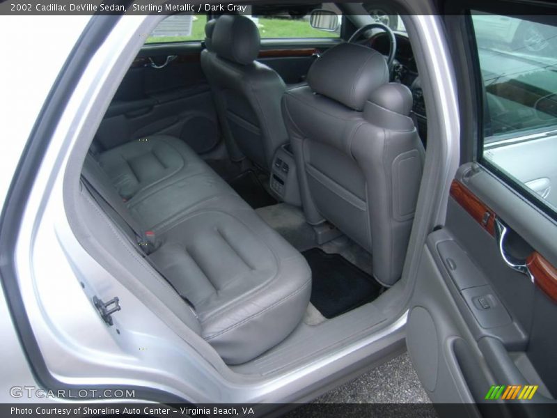 Sterling Metallic / Dark Gray 2002 Cadillac DeVille Sedan