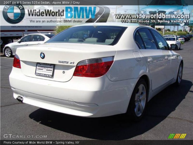 Alpine White / Grey 2007 BMW 5 Series 525xi Sedan