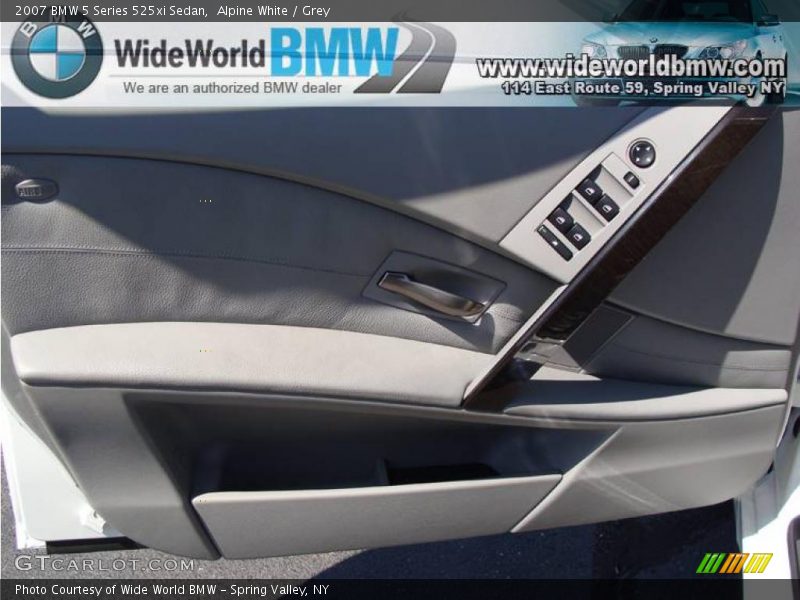 Alpine White / Grey 2007 BMW 5 Series 525xi Sedan