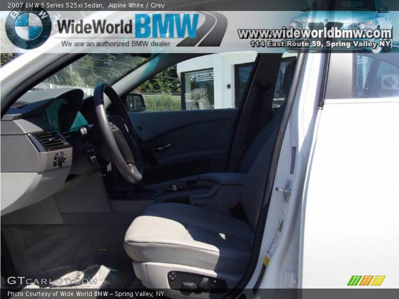 Alpine White / Grey 2007 BMW 5 Series 525xi Sedan