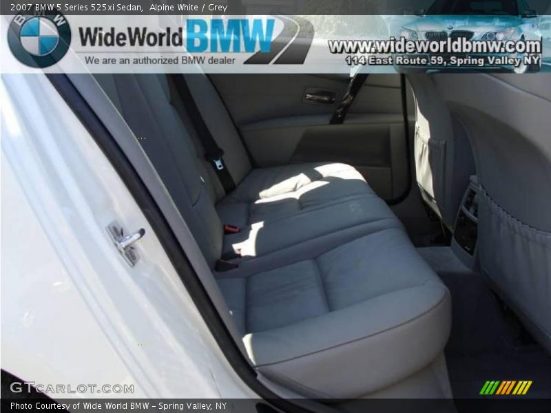 Alpine White / Grey 2007 BMW 5 Series 525xi Sedan