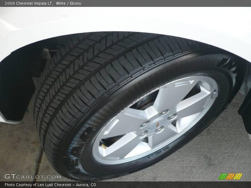 White / Ebony 2009 Chevrolet Impala LT