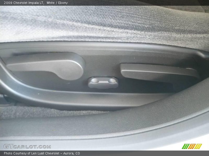 White / Ebony 2009 Chevrolet Impala LT