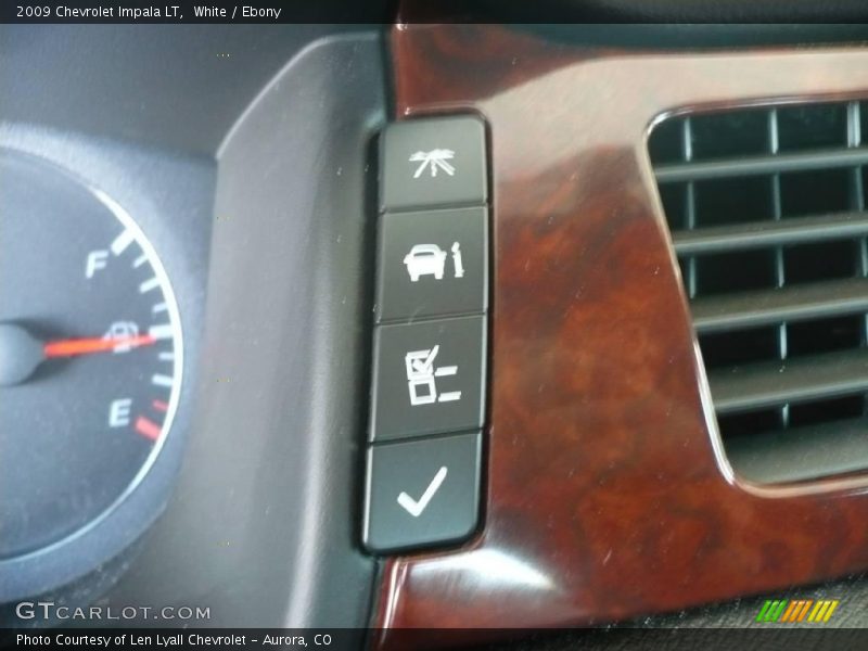 White / Ebony 2009 Chevrolet Impala LT