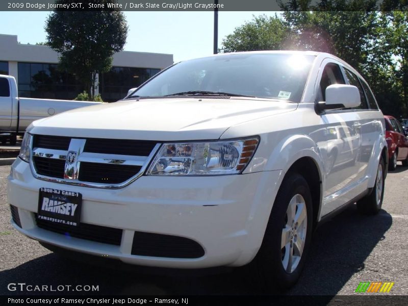 Stone White / Dark Slate Gray/Light Graystone 2009 Dodge Journey SXT