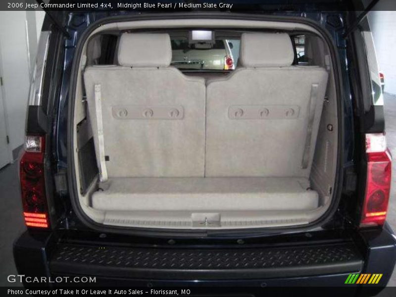 Midnight Blue Pearl / Medium Slate Gray 2006 Jeep Commander Limited 4x4