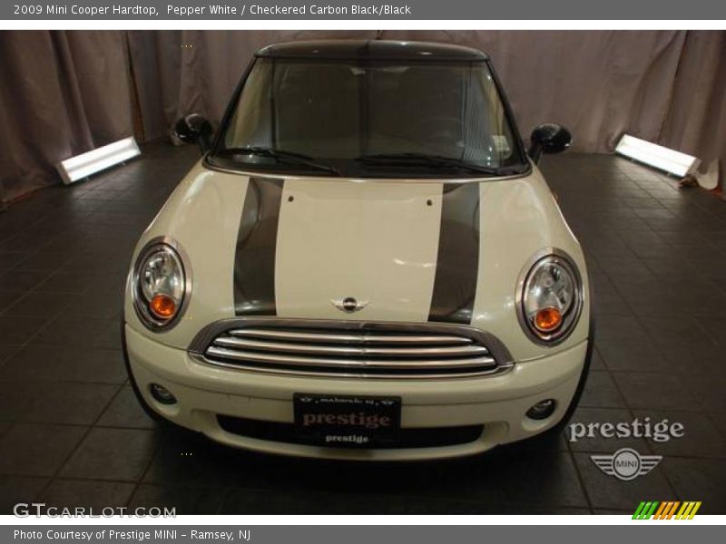 Pepper White / Checkered Carbon Black/Black 2009 Mini Cooper Hardtop