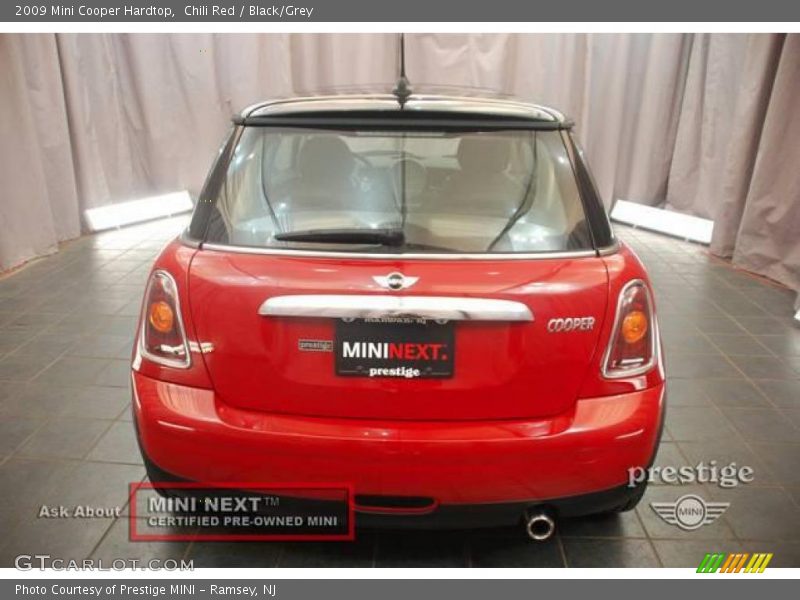 Chili Red / Black/Grey 2009 Mini Cooper Hardtop
