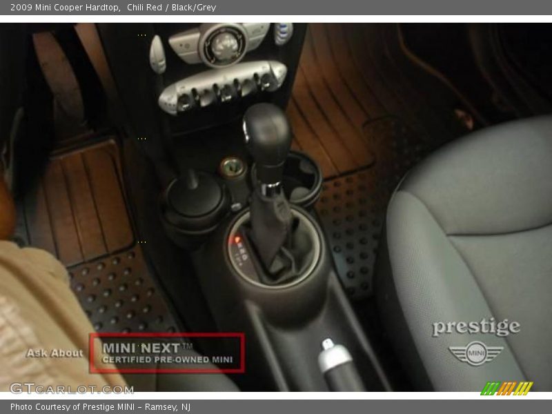 Chili Red / Black/Grey 2009 Mini Cooper Hardtop