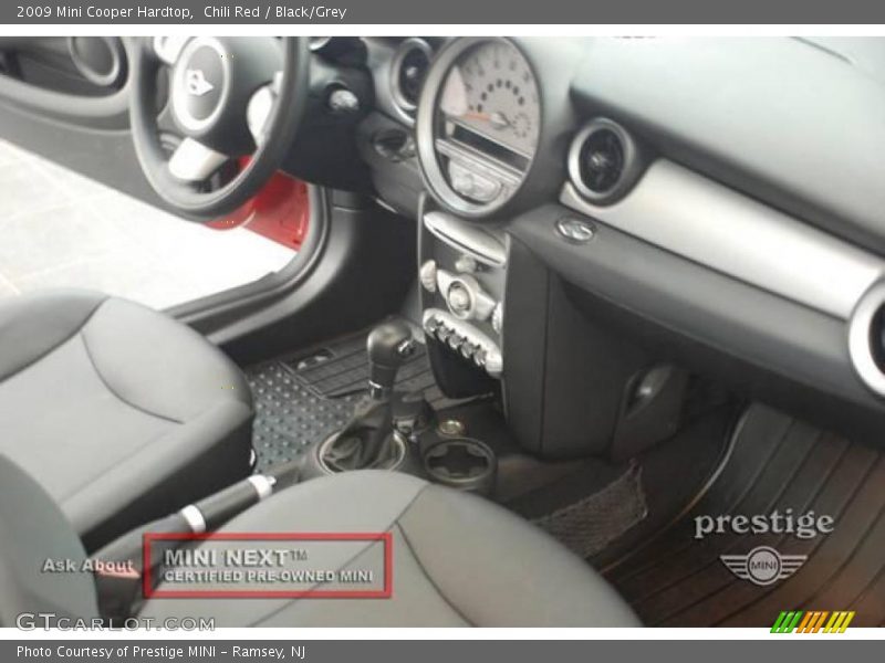 Chili Red / Black/Grey 2009 Mini Cooper Hardtop