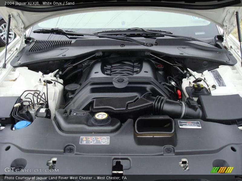 White Onyx / Sand 2004 Jaguar XJ XJ8