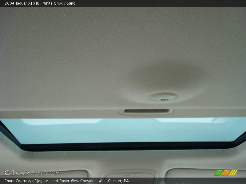 White Onyx / Sand 2004 Jaguar XJ XJ8
