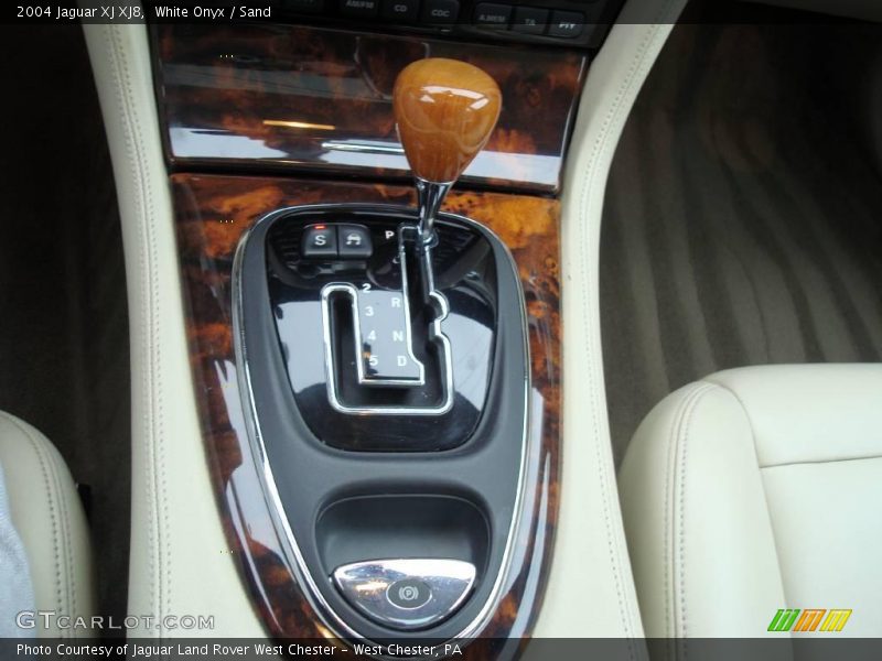 White Onyx / Sand 2004 Jaguar XJ XJ8