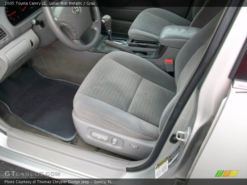Lunar Mist Metallic / Gray 2005 Toyota Camry LE