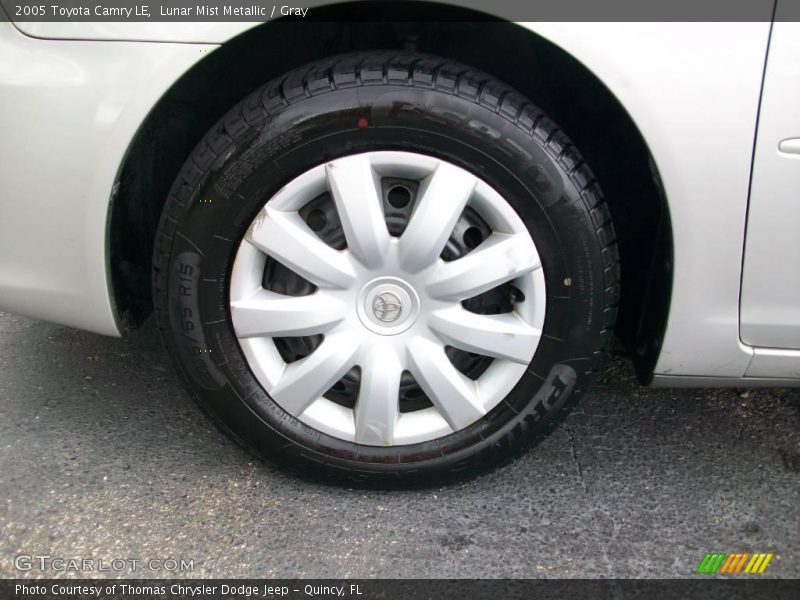 Lunar Mist Metallic / Gray 2005 Toyota Camry LE