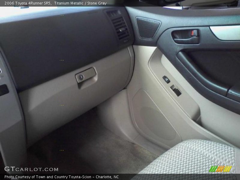 Titanium Metallic / Stone Gray 2006 Toyota 4Runner SR5