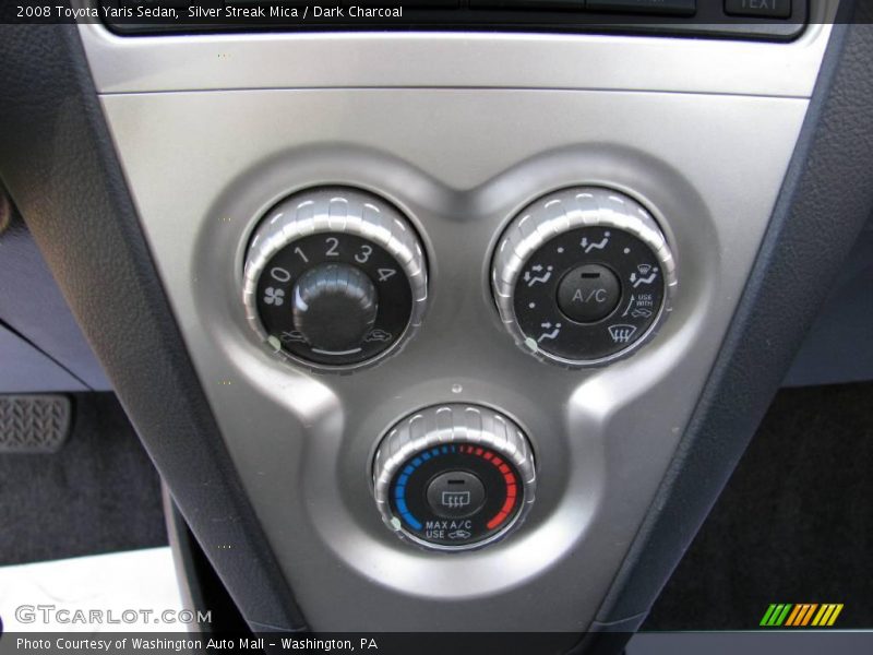 Silver Streak Mica / Dark Charcoal 2008 Toyota Yaris Sedan