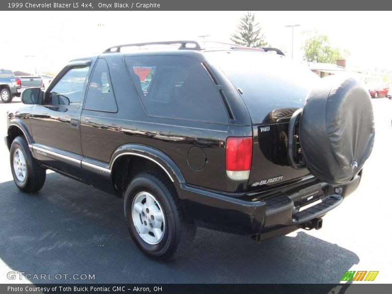Onyx Black / Graphite 1999 Chevrolet Blazer LS 4x4