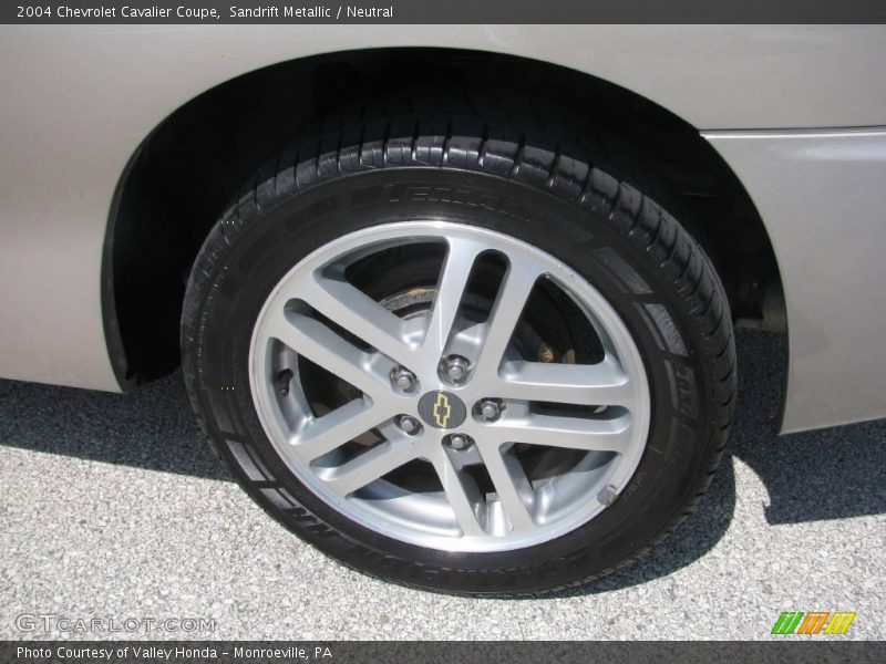 Sandrift Metallic / Neutral 2004 Chevrolet Cavalier Coupe