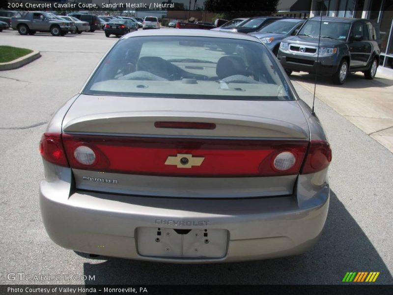 Sandrift Metallic / Neutral 2004 Chevrolet Cavalier Coupe