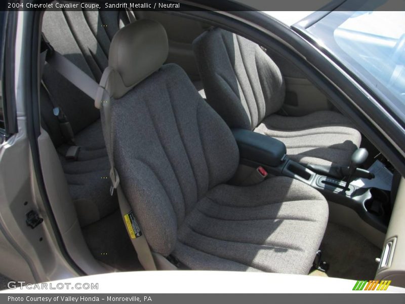 Sandrift Metallic / Neutral 2004 Chevrolet Cavalier Coupe