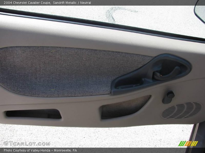 Sandrift Metallic / Neutral 2004 Chevrolet Cavalier Coupe