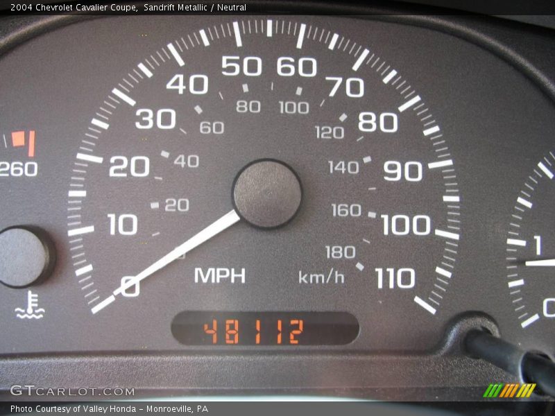Sandrift Metallic / Neutral 2004 Chevrolet Cavalier Coupe