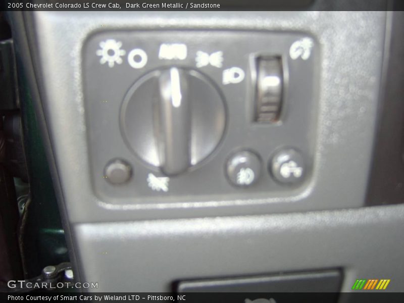 Dark Green Metallic / Sandstone 2005 Chevrolet Colorado LS Crew Cab