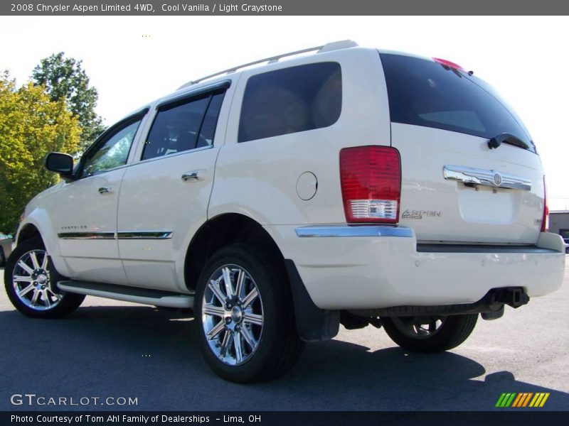 Cool Vanilla / Light Graystone 2008 Chrysler Aspen Limited 4WD