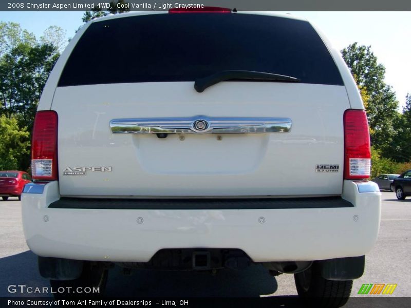 Cool Vanilla / Light Graystone 2008 Chrysler Aspen Limited 4WD